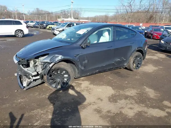7SAYGDEE3SF297119 2025 TESLA MODEL Y - Image 2