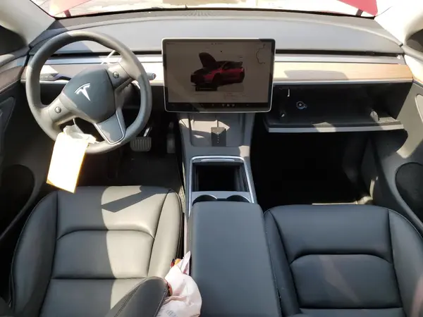 7SAYGDEE3SF303243 2025 TESLA MODEL Y - Image 8