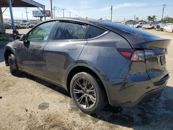 7SAYGDEE3SF307261 2025 TESLA MODEL Y - Image 2
