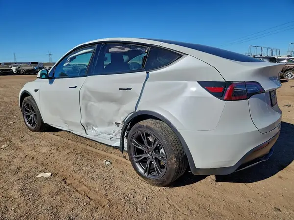 7SAYGDEE3SF308510 2025 TESLA MODEL Y - Image 2