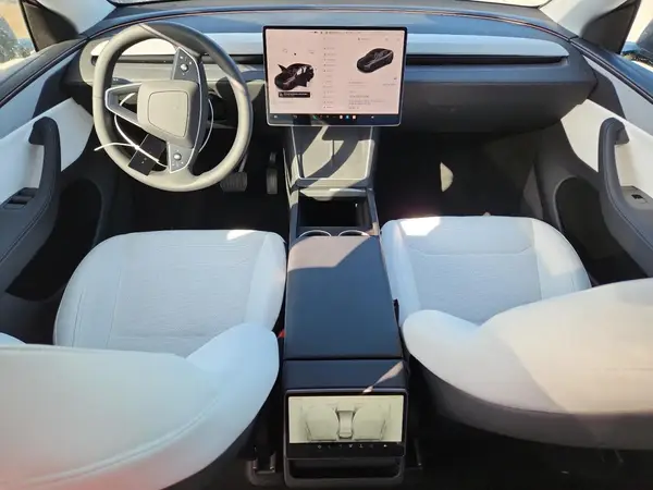 7SAYGDEE3TA389068 2026 TESLA MODEL Y - Image 8
