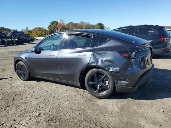 7SAYGDEE3TA389815 2026 TESLA MODEL Y - Image 2