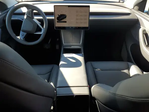 7SAYGDEE3TA389815 2026 TESLA MODEL Y - Image 8