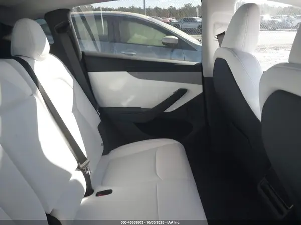 7SAYGDEE3TA391368 2026 TESLA MODEL Y - Image 8