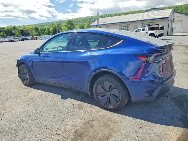 7SAYGDEE3TA394917 2026 TESLA MODEL Y - Image 2