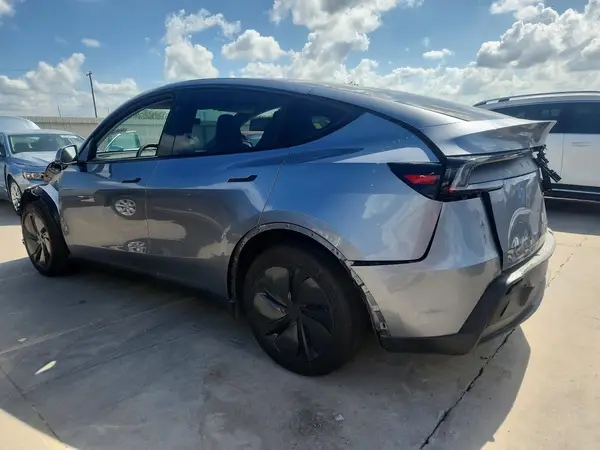 7SAYGDEE3TA396814 2026 TESLA MODEL Y - Image 2