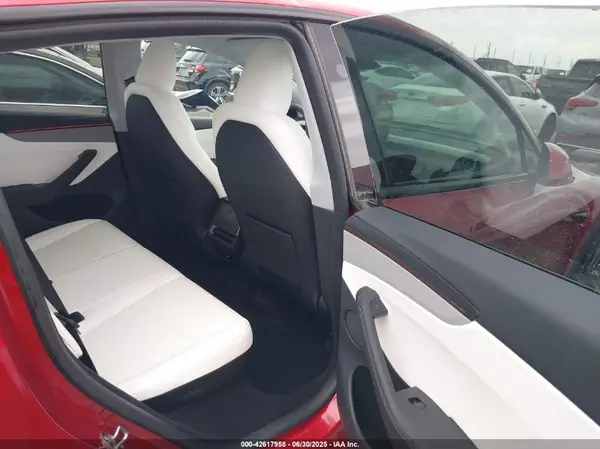 7SAYGDEE3TA397168 2026 TESLA MODEL Y - Image 8