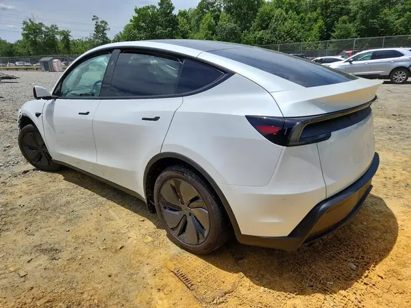 7SAYGDEE3TA397493 2026 TESLA MODEL Y - Image 2