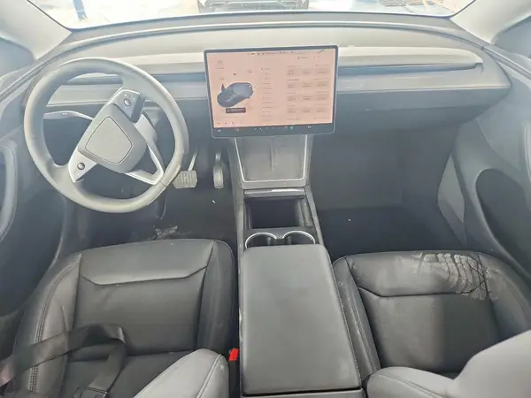 7SAYGDEE3TA405916 2026 TESLA MODEL Y - Image 8