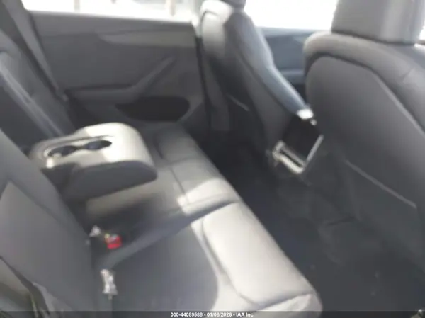 7SAYGDEE3TA406158 2026 TESLA MODEL Y - Image 8