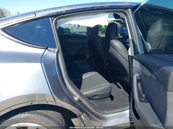 7SAYGDEE3TA409383 2026 TESLA MODEL Y - Image 8