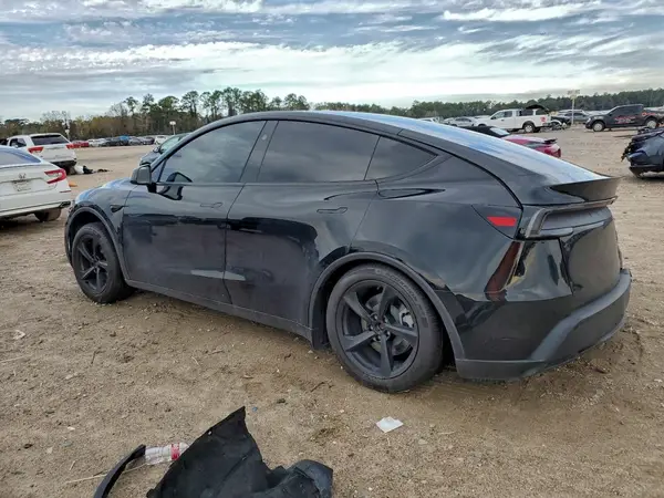 7SAYGDEE3TA419038 2026 TESLA MODEL Y - Image 2