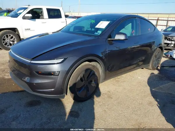 7SAYGDEE3TA438706 2026 TESLA MODEL Y - Image 2
