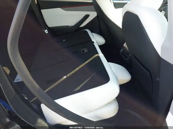 7SAYGDEE3TA438706 2026 TESLA MODEL Y - Image 8