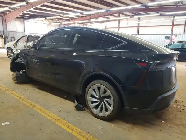 7SAYGDEE3TA454873 2026 TESLA MODEL Y - Image 2