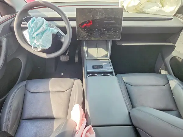 7SAYGDEE3TA457241 2026 TESLA MODEL Y - Image 8