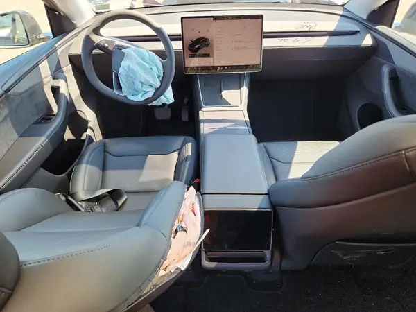 7SAYGDEE3TA498954 2026 TESLA MODEL Y - Image 8