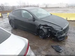 7SAYGDEE3TA588119 2026 TESLA MODEL Y