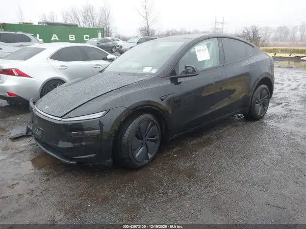 7SAYGDEE3TA588119 2026 TESLA MODEL Y - Image 2