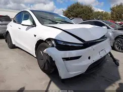 7SAYGDEE3TA609843 2026 TESLA MODEL Y