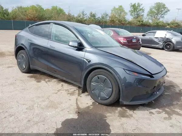 7SAYGDEE3TA640865 2026 TESLA MODEL Y - Image 1