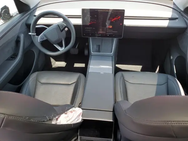 7SAYGDEE3TF326653 2026 TESLA MODEL Y - Image 8