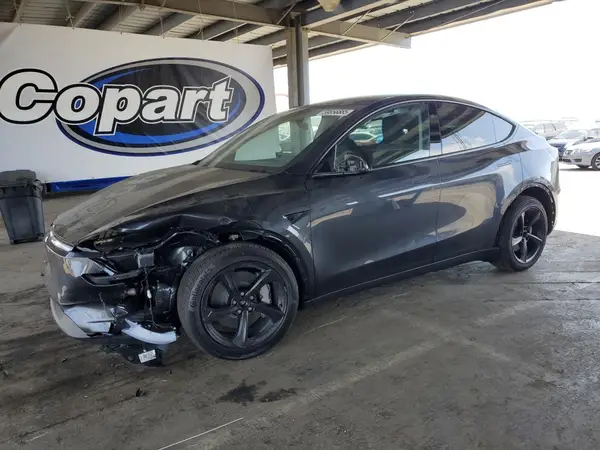 7SAYGDEE3TF328368 2026 TESLA MODEL Y - Image 1