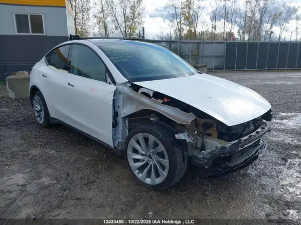 7SAYGDEE3TF337460 VIN - 2026 TESLA MODEL Y WHITE U U | Car History