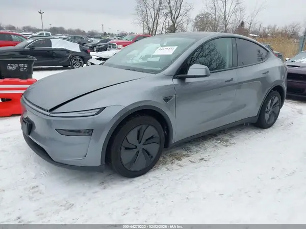 7SAYGDEE3TF337927 2026 TESLA MODEL Y - Image 2