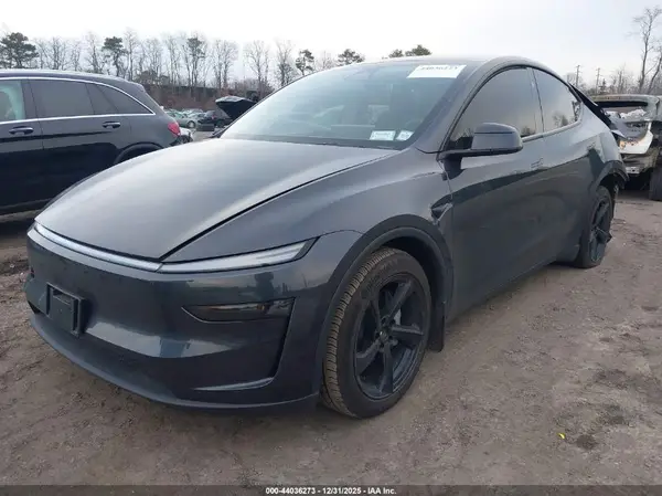 7SAYGDEE3TF339998 2026 TESLA MODEL Y - Image 2