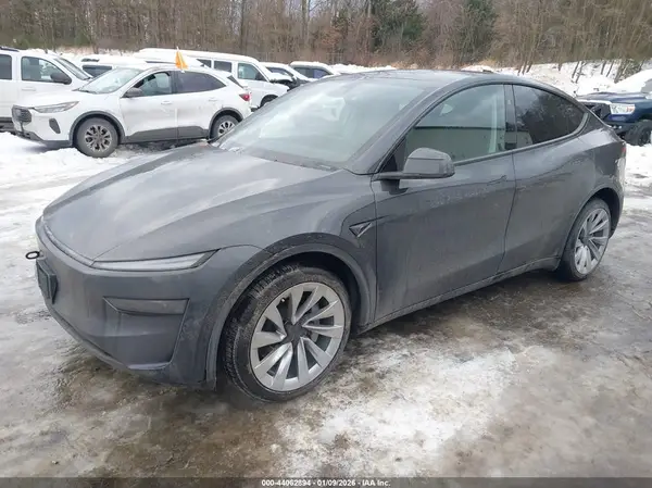 7SAYGDEE3TF343002 2026 TESLA MODEL Y - Image 2