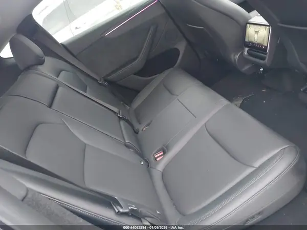7SAYGDEE3TF343002 2026 TESLA MODEL Y - Image 8