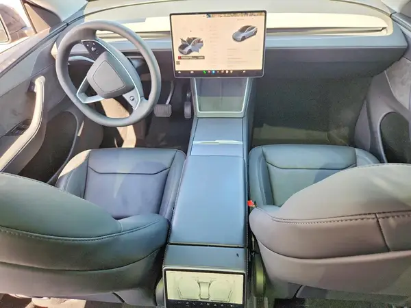 7SAYGDEE3TF344876 2026 TESLA MODEL Y - Image 8