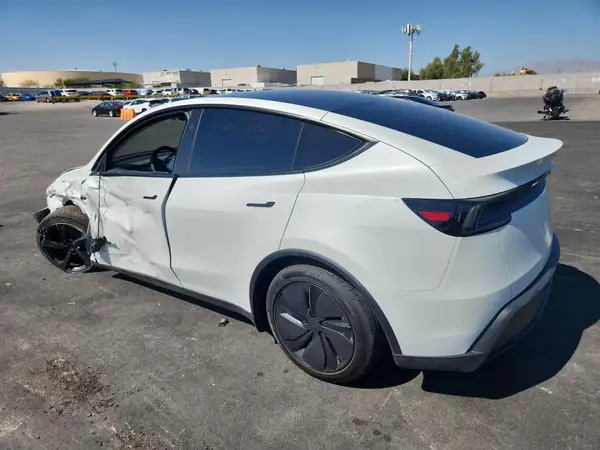 7SAYGDEE3TF345767 2026 TESLA MODEL Y - Image 2
