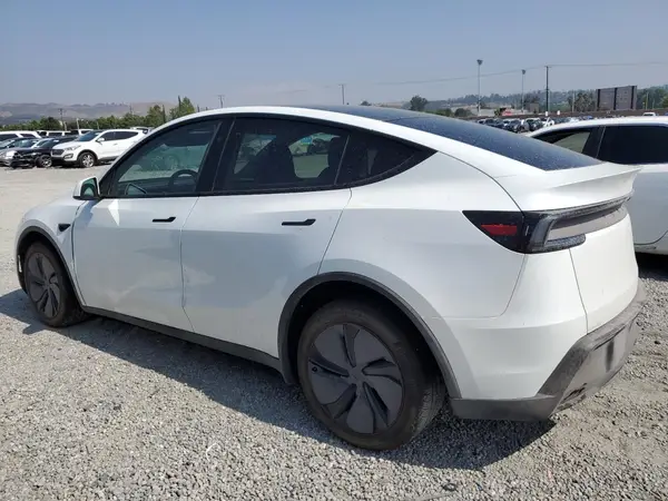 7SAYGDEE3TF347342 2026 TESLA MODEL Y - Image 2