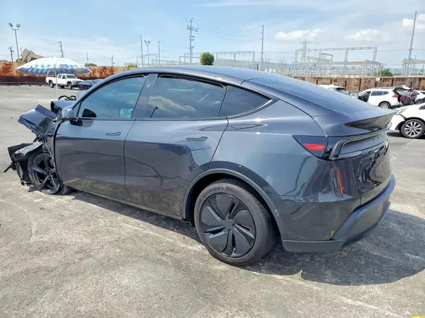 7SAYGDEE3TF347762 2026 TESLA MODEL Y - Image 2