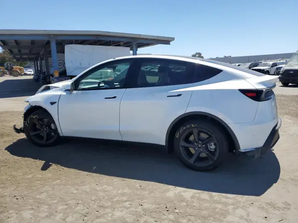 7SAYGDEE3TF348054 2026 TESLA MODEL Y - Image 2