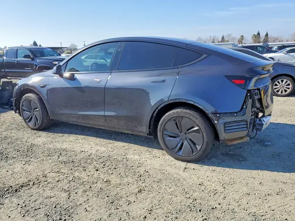 7SAYGDEE3TF351617 2026 TESLA MODEL Y - Image 2
