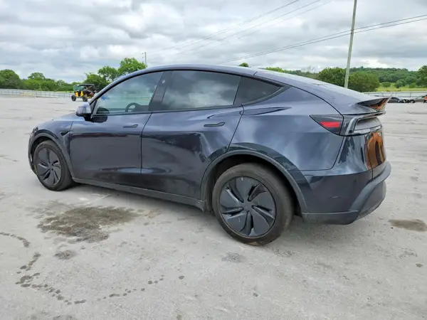 7SAYGDEE3TF355621 2026 TESLA MODEL Y - Image 2