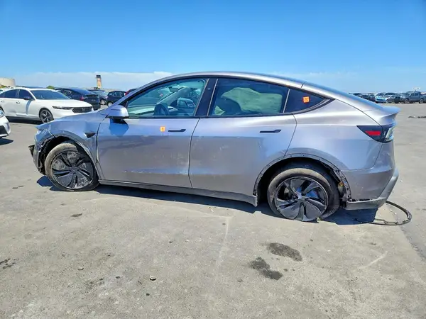 7SAYGDEE3TF361029 2026 TESLA MODEL Y - Image 2