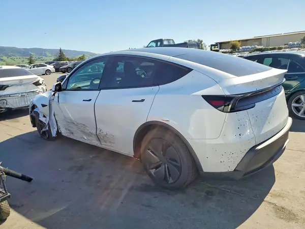 7SAYGDEE3TF364903 2026 TESLA MODEL Y - Image 2