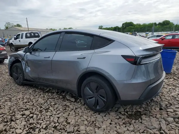 7SAYGDEE3TF367557 2026 TESLA MODEL Y - Image 2