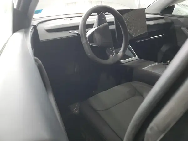 7SAYGDEE3TF368191 2025 TESLA MODEL Y - Image 8