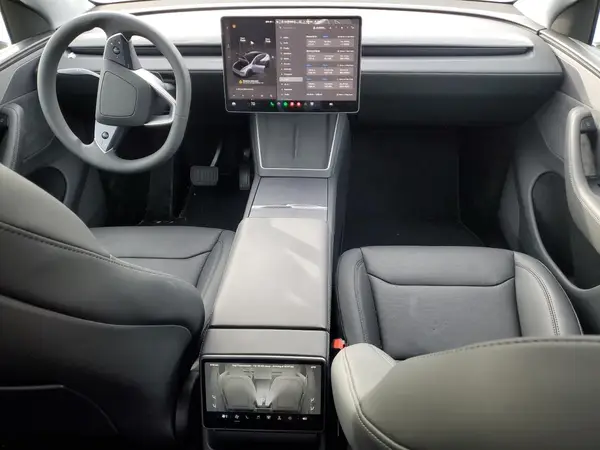 7SAYGDEE3TF405420 2026 TESLA MODEL Y - Image 8