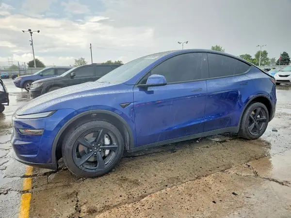 7SAYGDEE3TF440376 2026 TESLA MODEL Y - Image 1