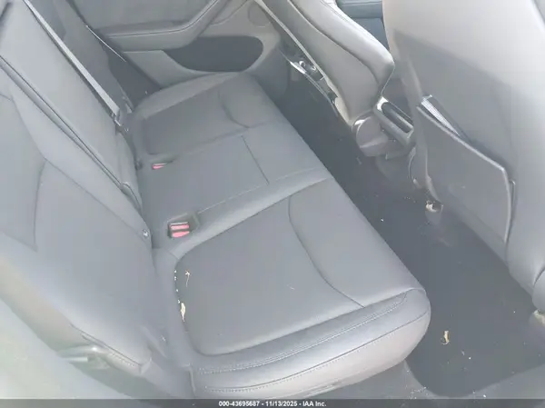 7SAYGDEE3TF445013 2026 TESLA MODEL Y - Image 8