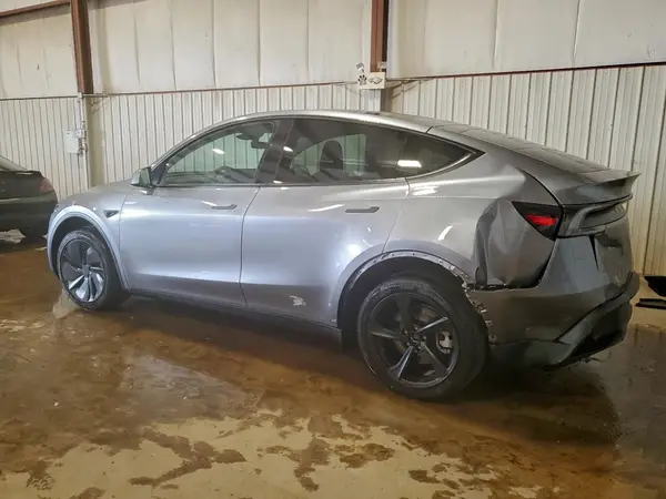 7SAYGDEE3TF449384 2026 TESLA MODEL Y - Image 2