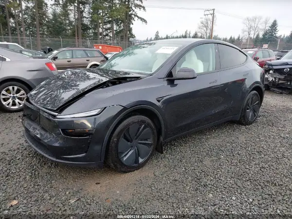 7SAYGDEE3TF450423 2026 TESLA MODEL Y - Image 2