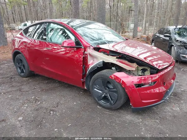 7SAYGDEE3TF461907 2026 TESLA MODEL Y - Image 1