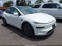 7SAYGDEE3TF520244 2026 TESLA MODEL Y